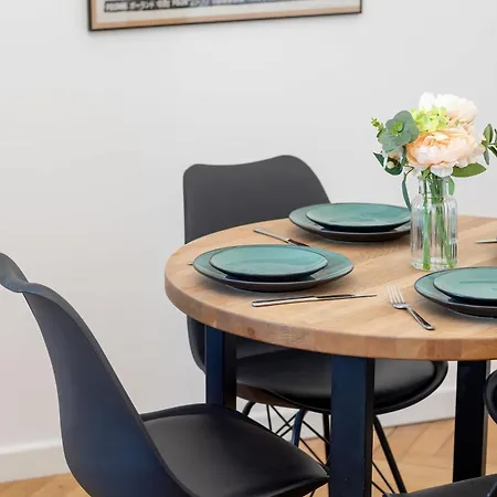 Kompaktowy W Centrum Blisko Plazy Miejskiej By Renters Апартаменты Гдыня