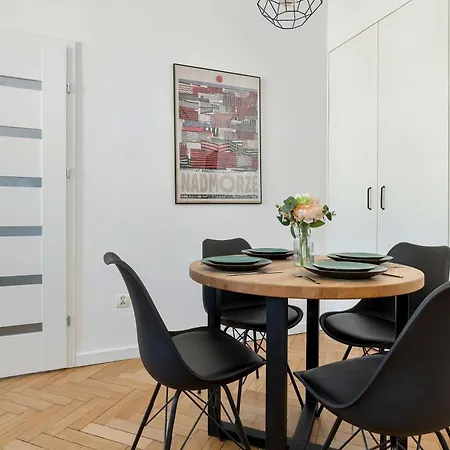 Kompaktowy W Centrum Blisko Plazy Miejskiej By Renters *