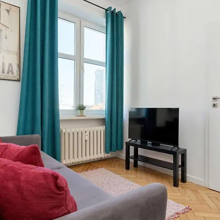 Kompaktowy W Centrum Blisko Plazy Miejskiej By Renters *